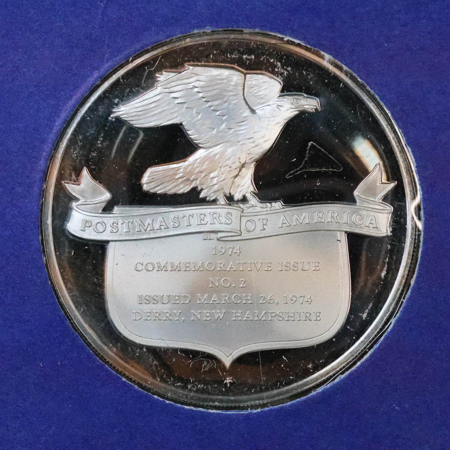 1974 Postmasters of America STERLING SILVER Art Round - No. 2 Robert Frost Good Fences