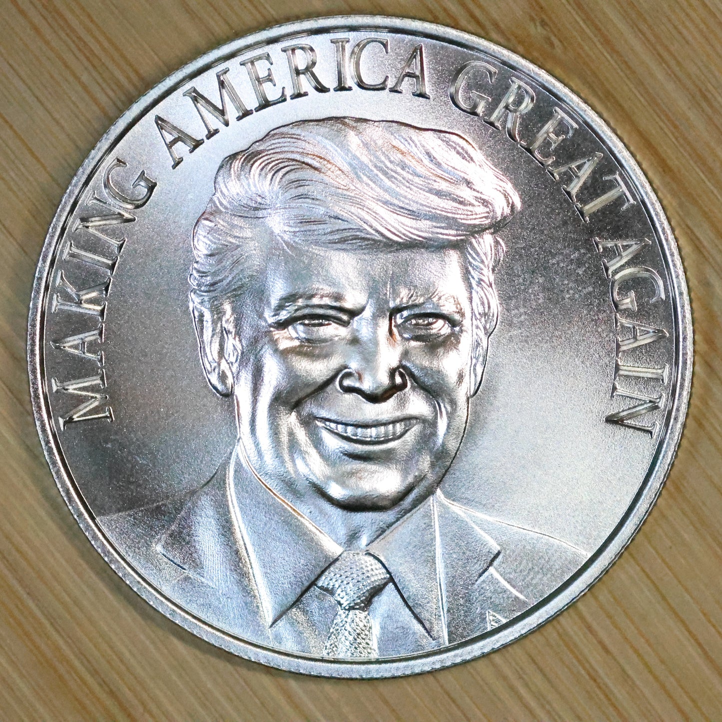 1 oz .999 fine Trump 2020 Silver Round MAGA Presidential Seal