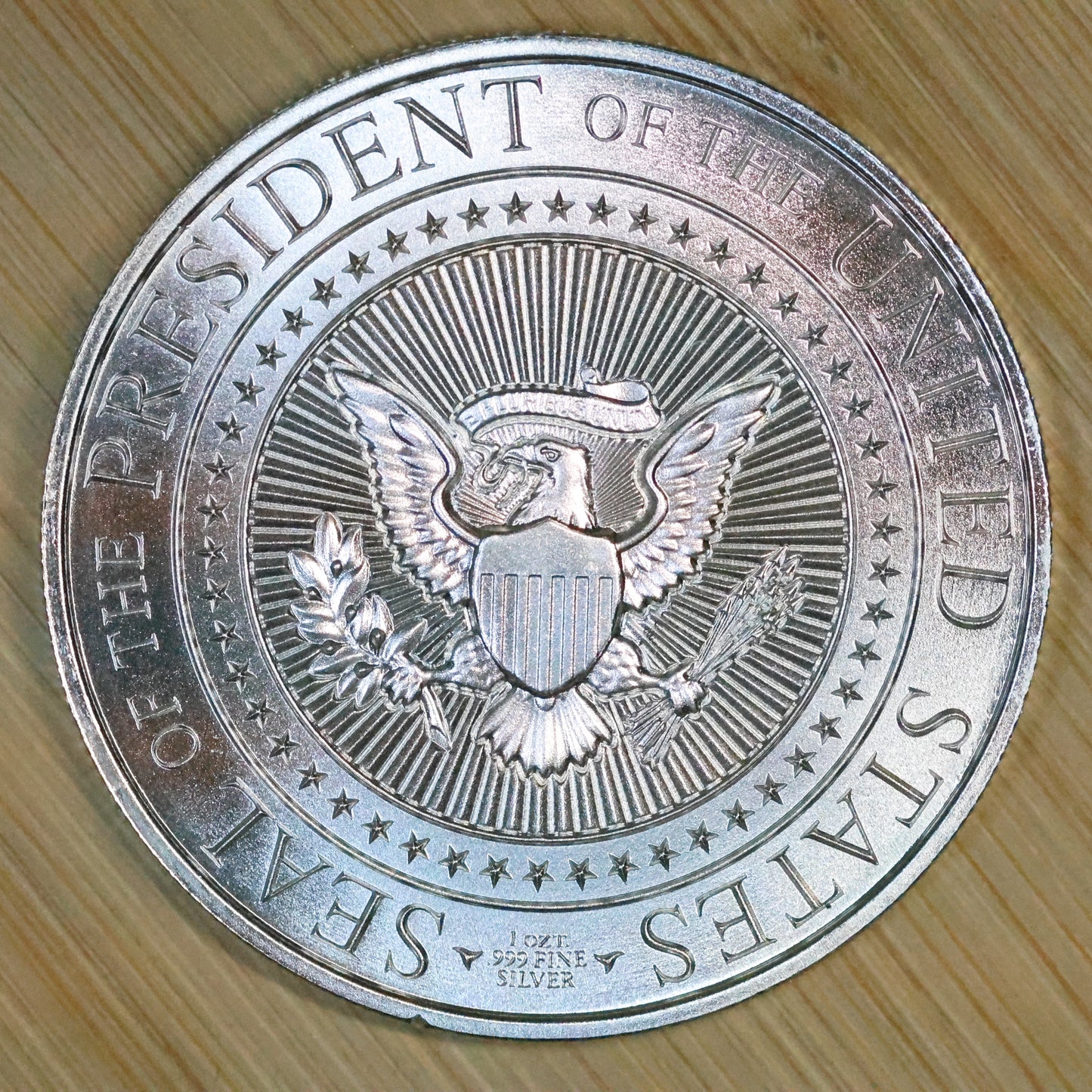 1 oz .999 fine Trump 2020 Silver Round MAGA Presidential Seal