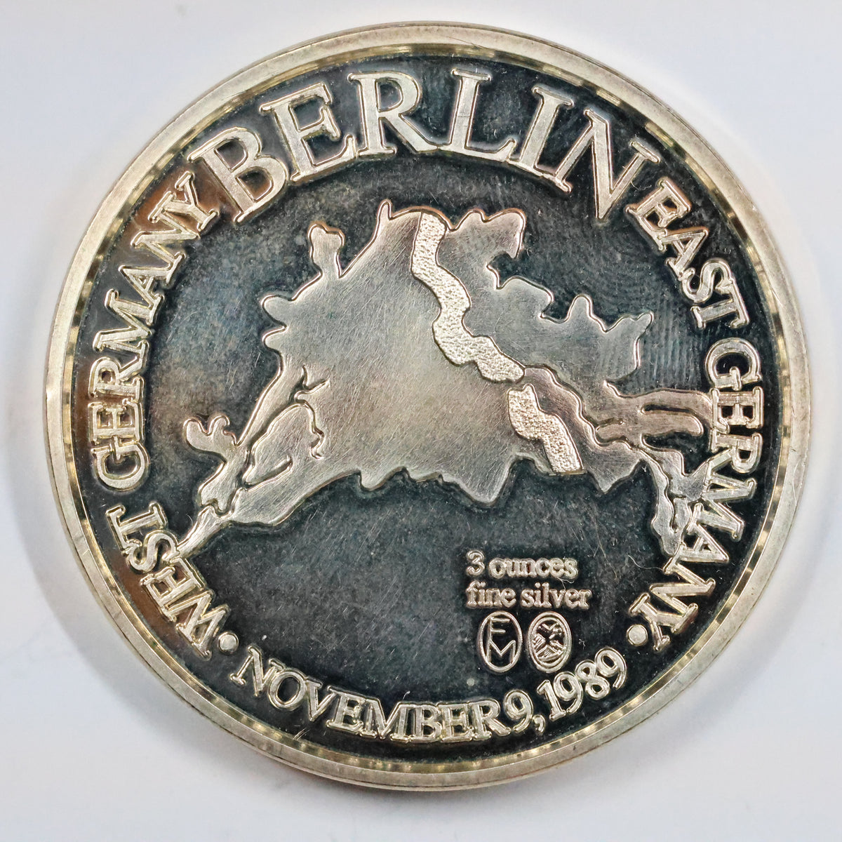 3 oz .999 Fine Silver Round - 1989 East West Germany Breaking Through THE WALL