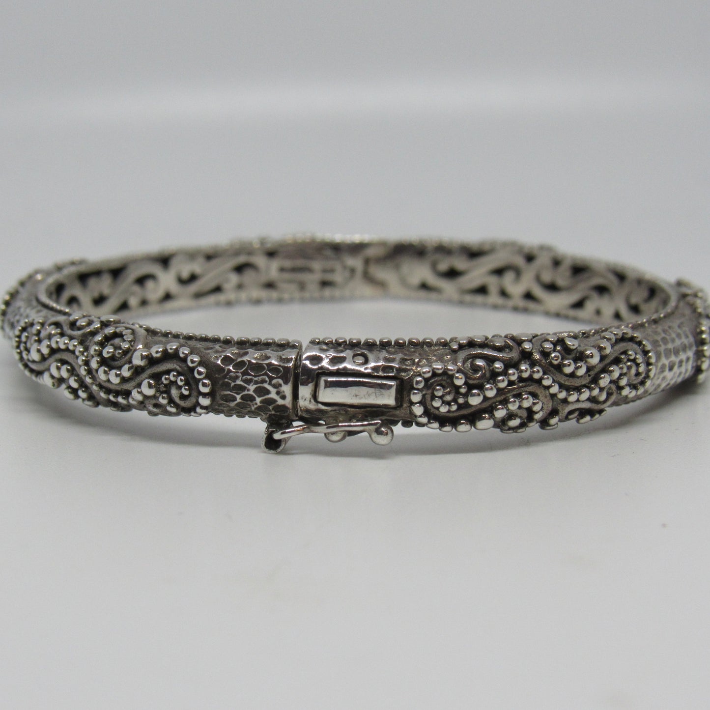 Sarda 925 Sterling Silver Artisan of Bali Hinged Bangle Bracelet - 7 inch