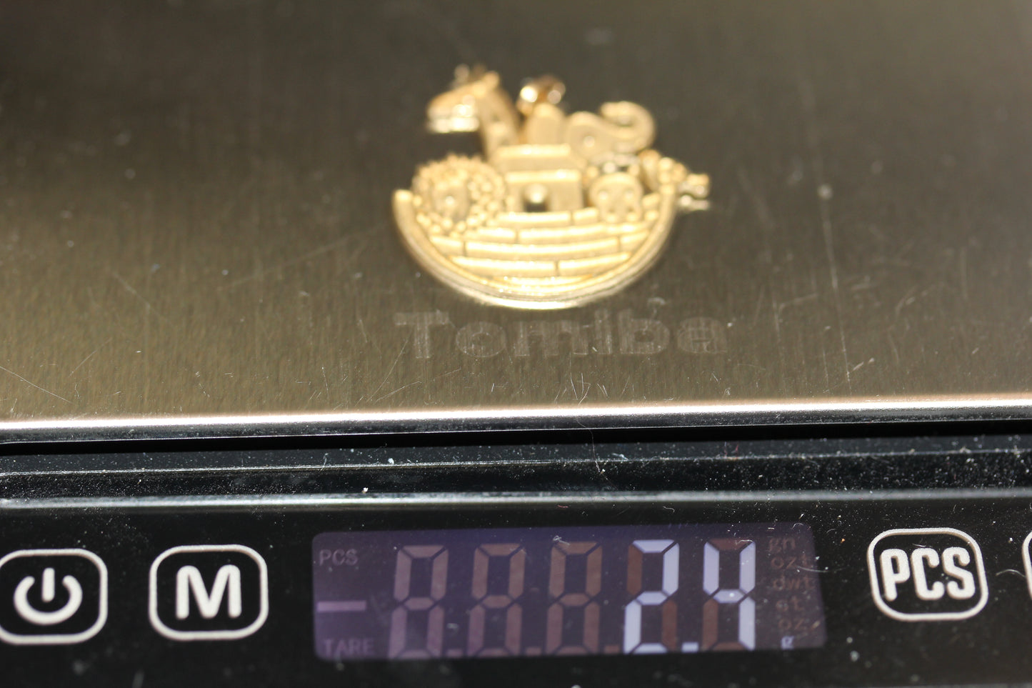 14k Yellow Gold Noah's Ark Pendant ~1.25" x 1"