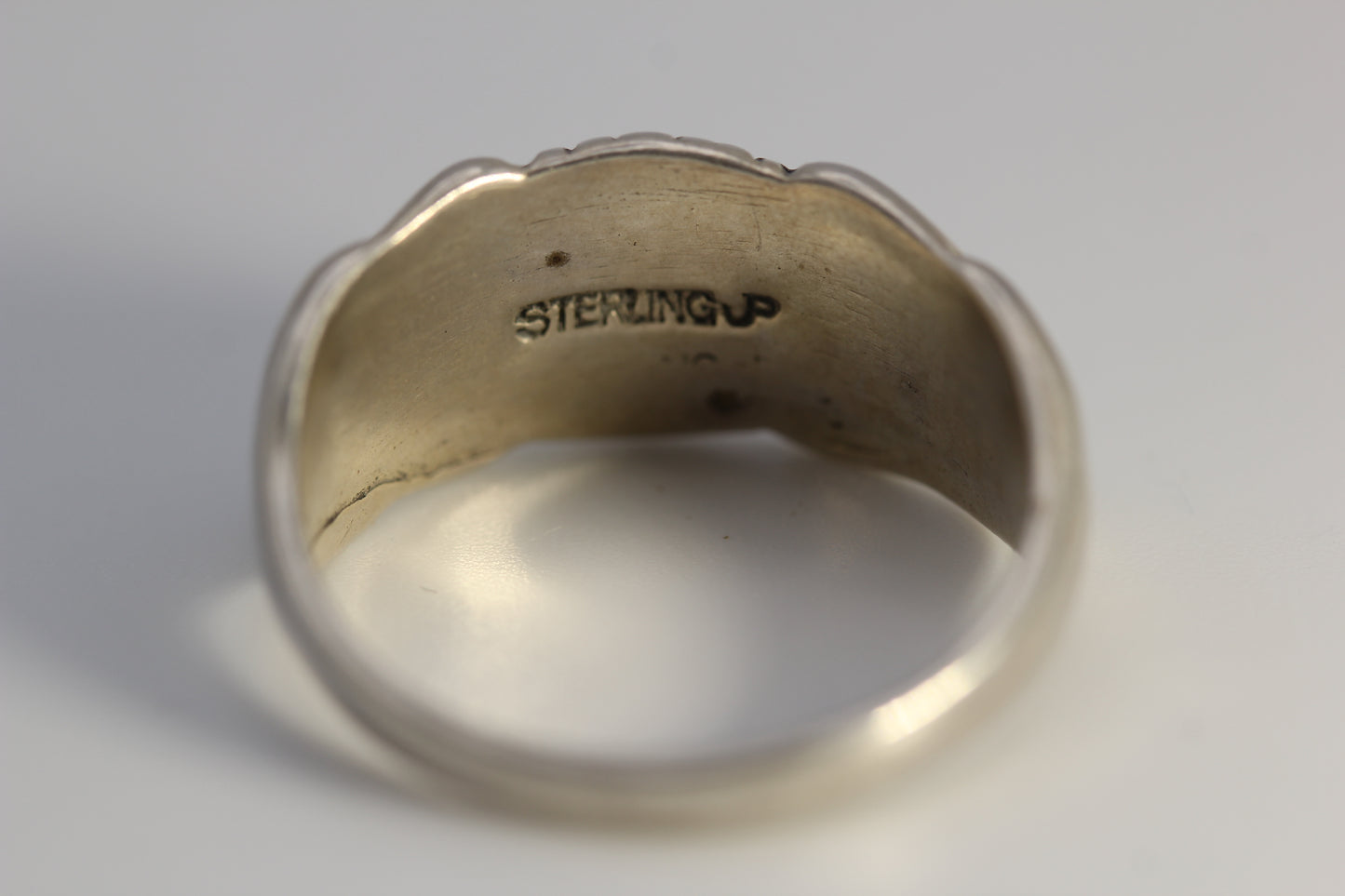 Johnny Pitchlynn Choctaw Signed 925 Sterling Turquoise Band Ring - 5.7 g Size 9.75