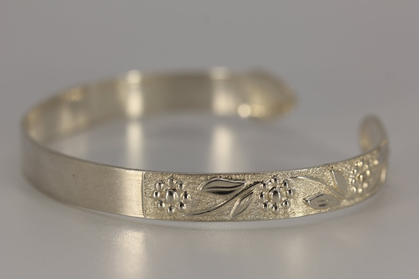 Vintage YDL Y De Lima Trinidad Sterling Silver Large Cuff Bracelet Engravable - 20.9 gr 8 in