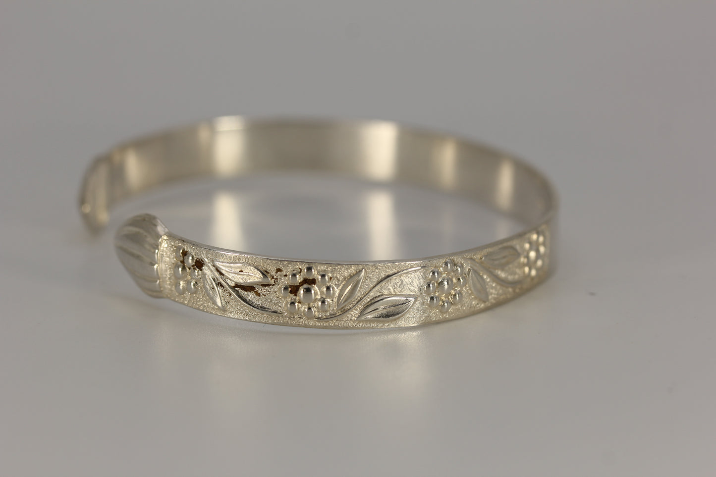 Vintage YDL Y De Lima Trinidad Sterling Silver Large Cuff Bracelet Engravable - 20.9 gr 8 in