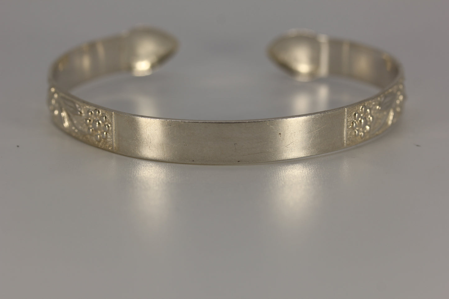 Vintage YDL Y De Lima Trinidad Sterling Silver Large Cuff Bracelet Engravable - 20.9 gr 8 in