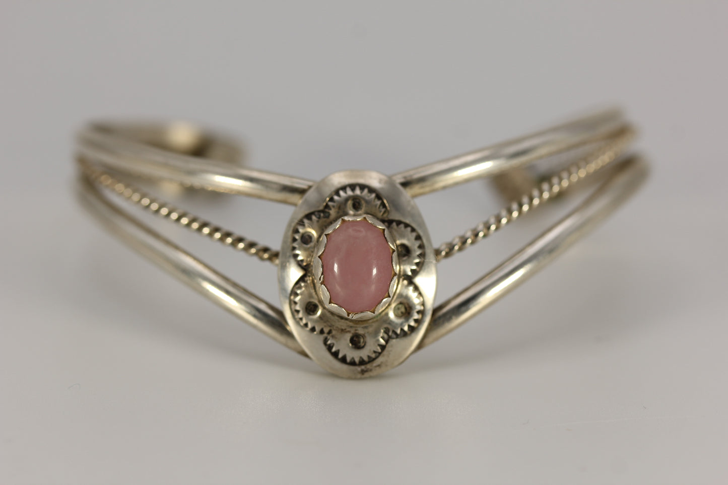 Vintage Navajo Sterling Silver Pink Mother of Pearl? Signed LJM Cuff Bracelet - 15.5 gr 6 in
