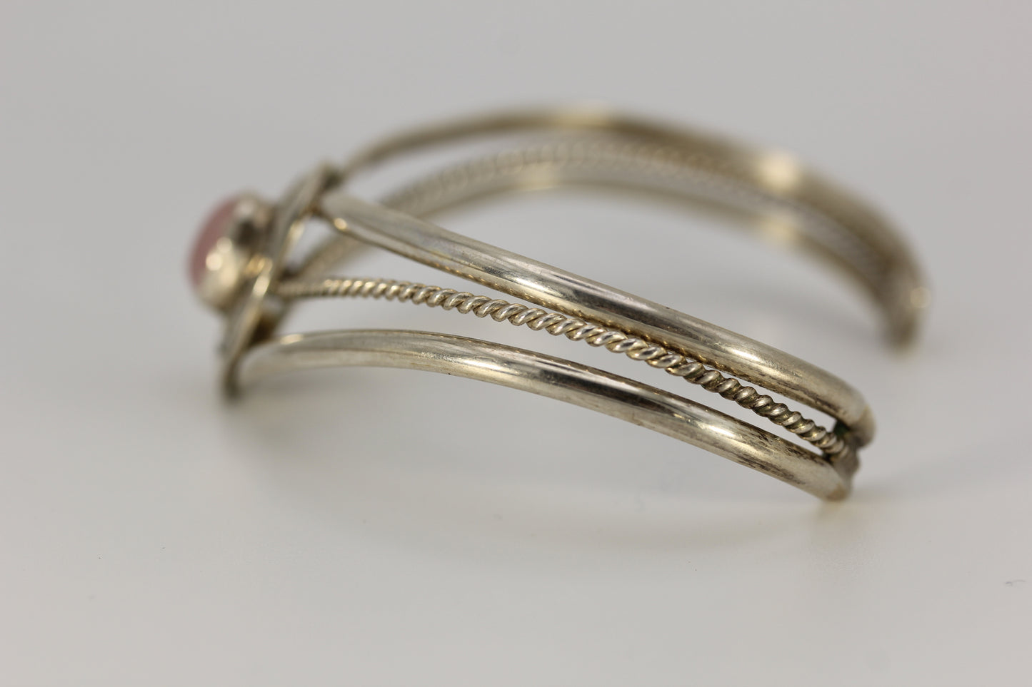 Vintage Navajo Sterling Silver Pink Mother of Pearl? Signed LJM Cuff Bracelet - 15.5 gr 6 in