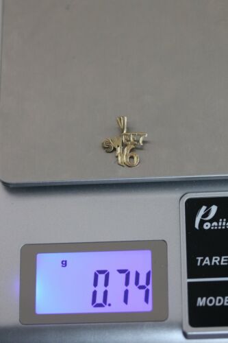14k Yellow Gold Sweet 16 Charm Pendant - .74 Grams