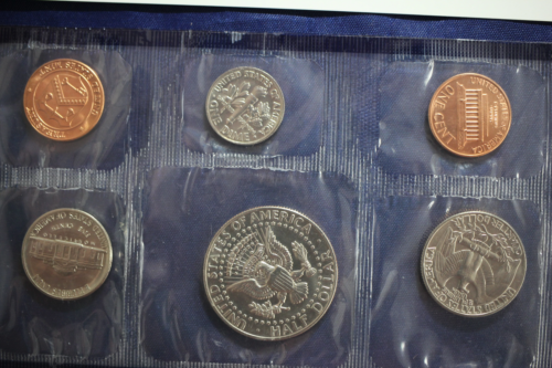 1986 Uncirculated Mint Set P and D Special Packaging