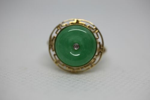 14k Yellow Gold Greek Key Design Round Green Jade Ring - Size 6.5