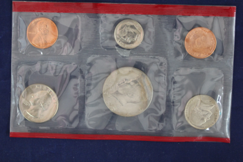 1985 P&D U.S. Mint Uncirculated Coin Set w/ Original Packaging