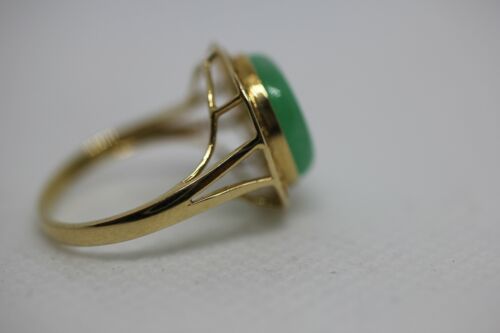 14k Yellow Gold Greek Key Design Round Green Jade Ring - Size 6.5