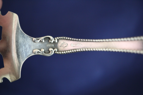 Alvin - Raleigh Sterling Silver Jelly / Cake Server - No Mono