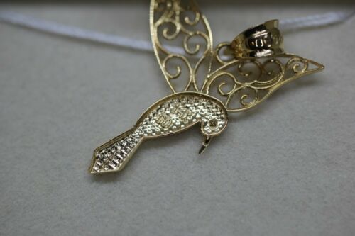 14k Yellow Gold Filigree Hummingbird Pendant - Honolulu Jewelry Company