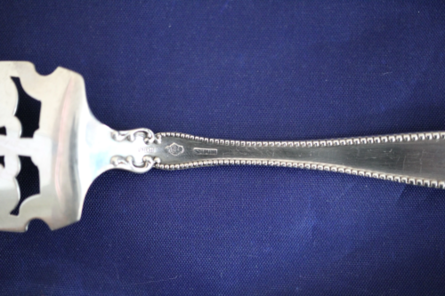 Alvin - Raleigh Sterling Silver Jelly / Cake Server - No Mono