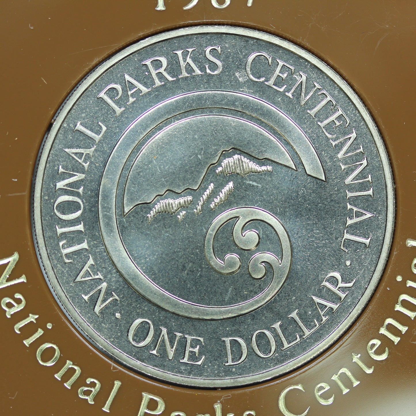 1987 New Zealand NZ $1 Coin National Parks Centennial BU in Perspex Case