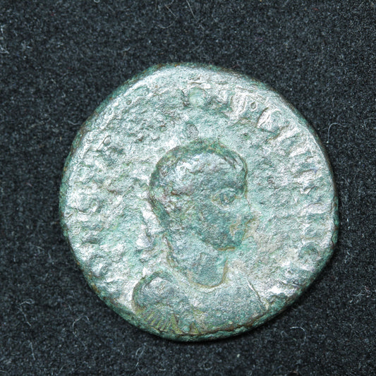 Constantine II. 337-340 AD. Constantinvs Caesar Inscribed 3 Lines in Wreath - SB #3945