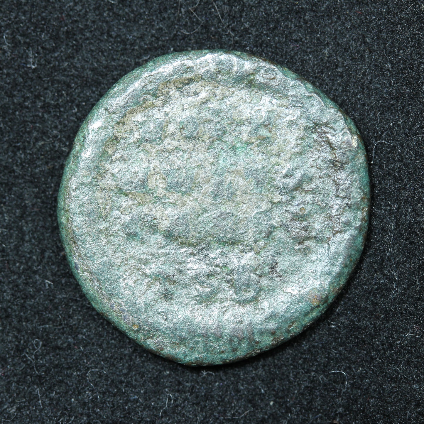 Constantine II. 337-340 AD. Constantinvs Caesar Inscribed 3 Lines in Wreath - SB #3945