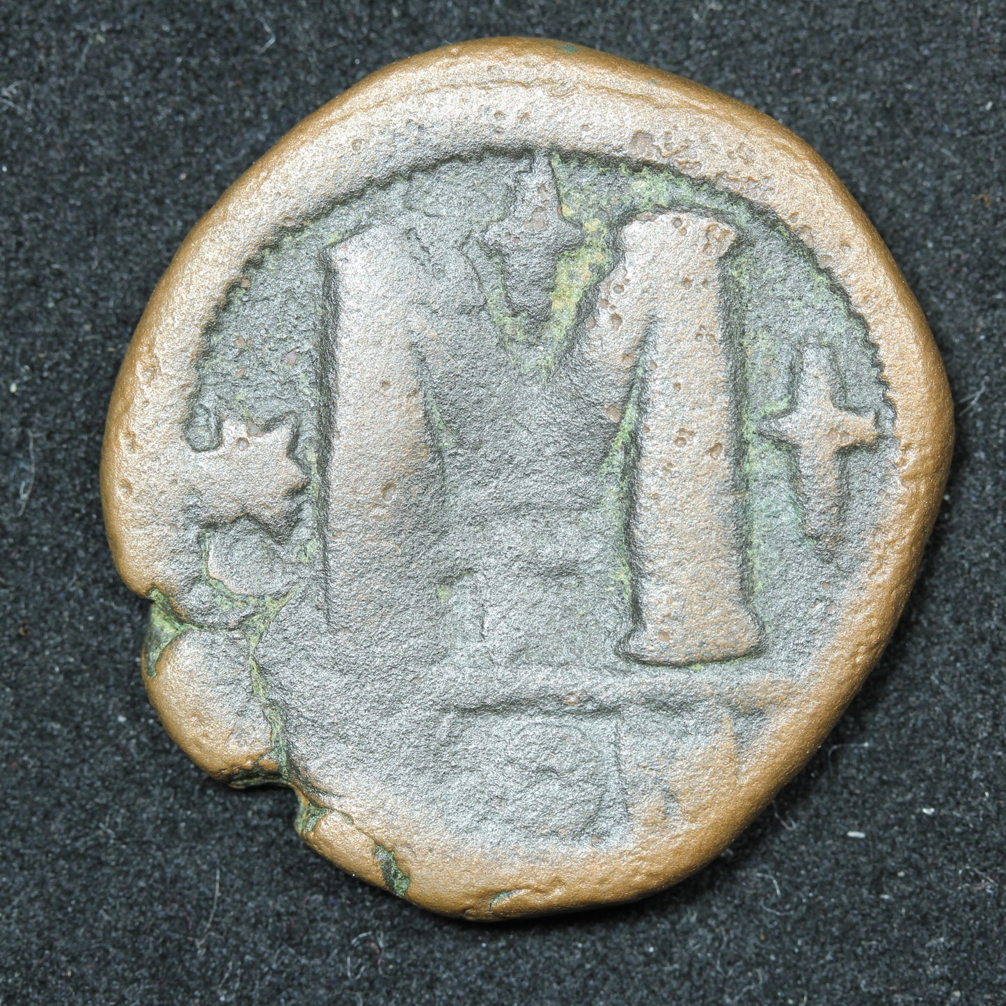 Justinian I. 527-565 AD. Follis of Constantinople - SB #158