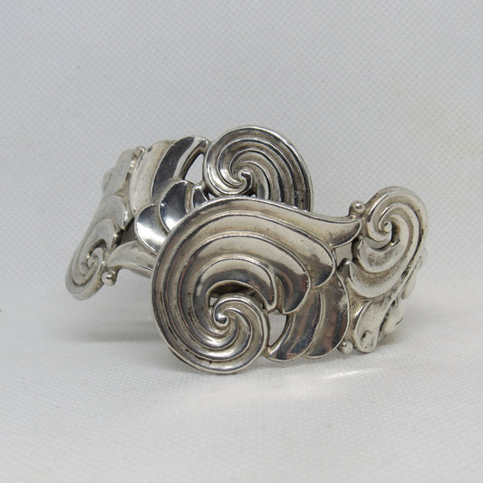 Vintage Modernist Taxco Alfredo Villasana Sterling Silver Hinged Clamper Bracelet