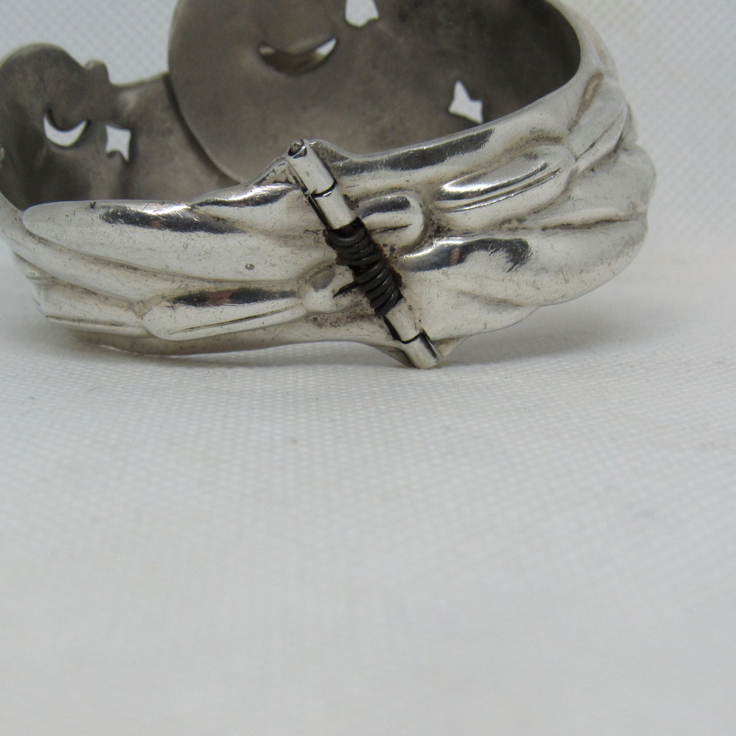 Vintage Modernist Taxco Alfredo Villasana Sterling Silver Hinged Clamper Bracelet