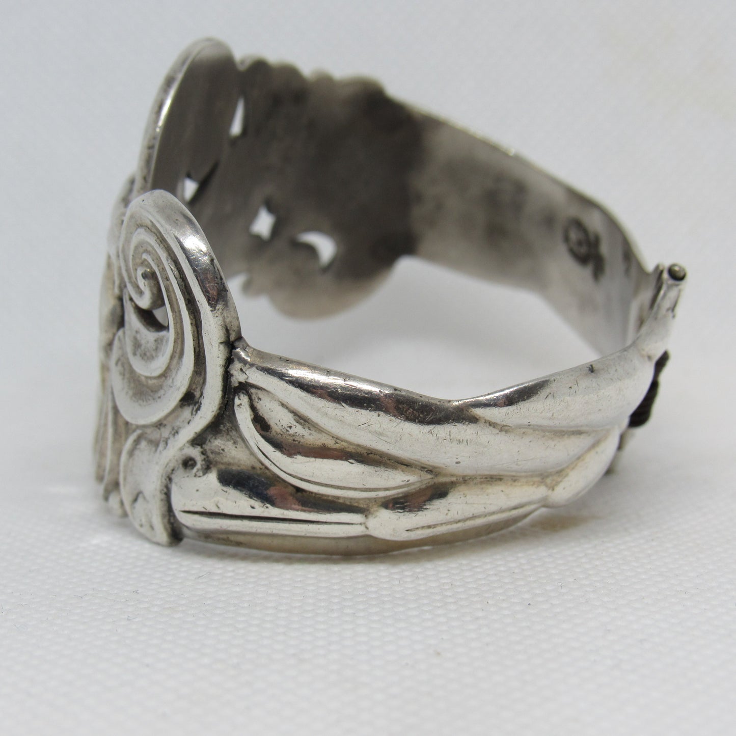 Vintage Modernist Taxco Alfredo Villasana Sterling Silver Hinged Clamper Bracelet
