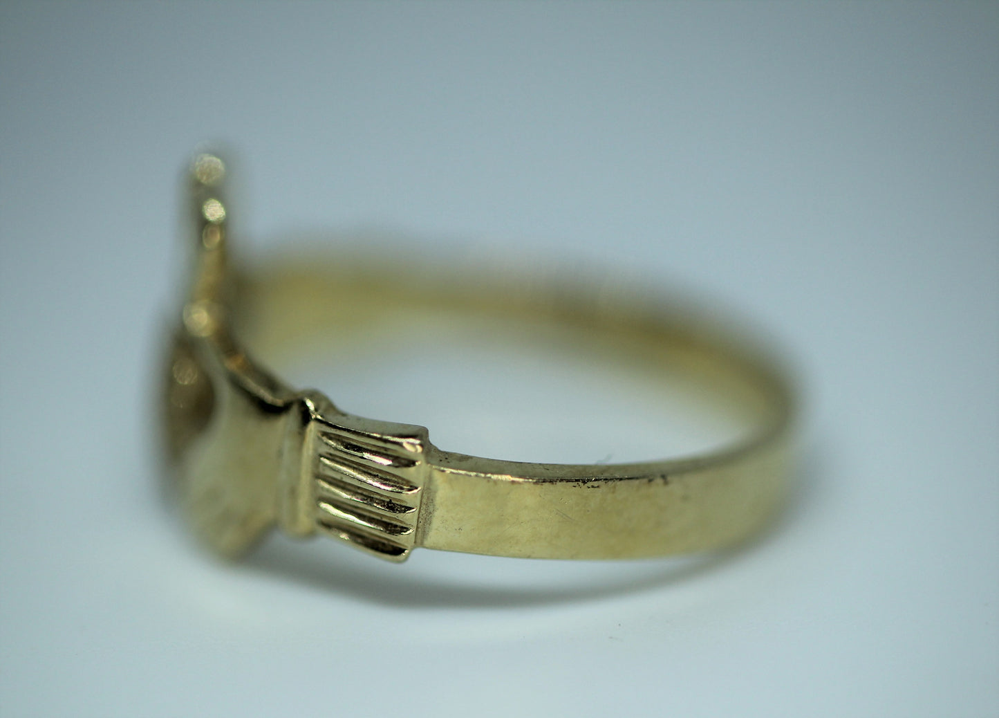 14K Yellow Gold Claddagh Promise Friendship Ring Band - Sz 6.25