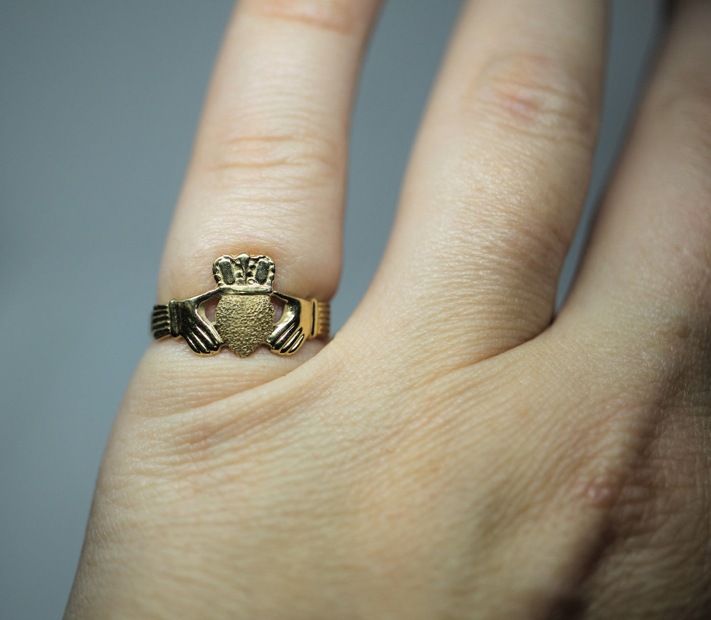 14K Yellow Gold Claddagh Promise Friendship Ring Band - Sz 6.25