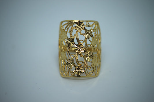 18k Yellow Gold Filigree Rectangle Flower Ring Diamond Cut - Size 7