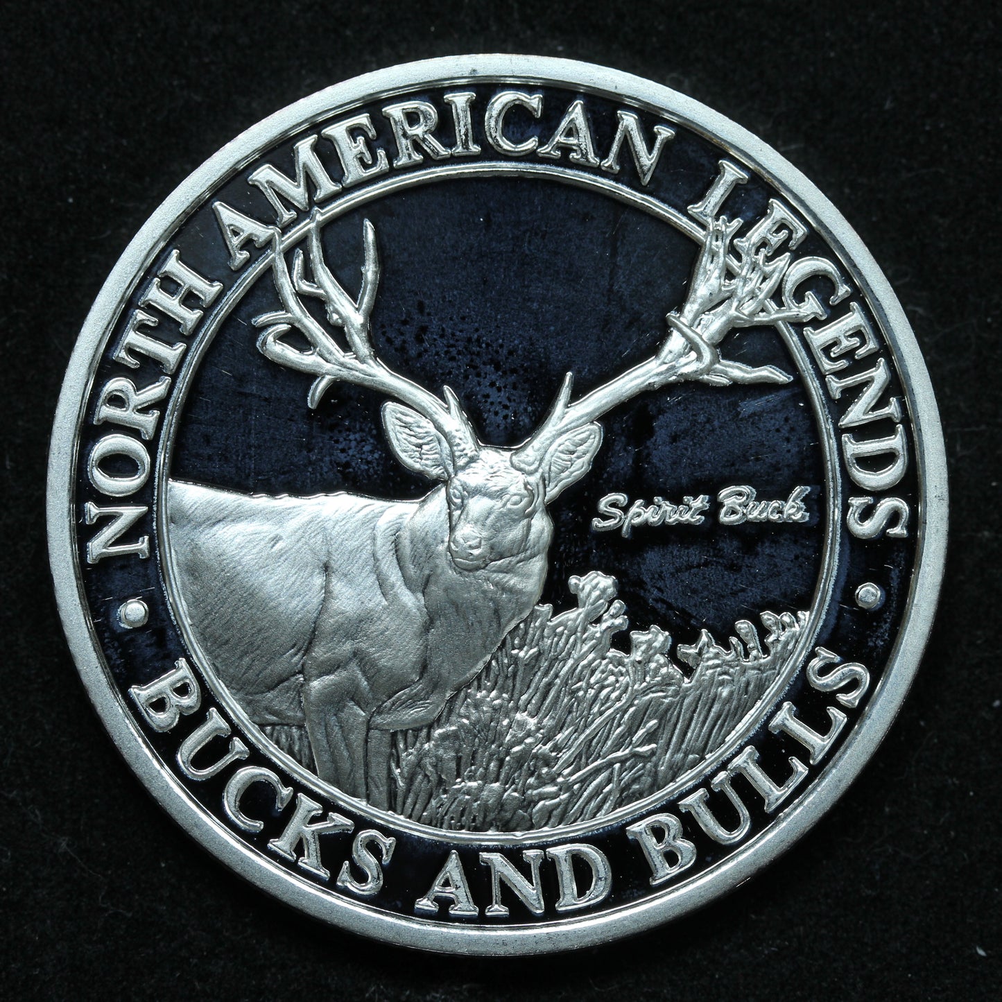 1 oz .999 Fine Silver - North American Hunting Club Bucks & Bulls - Spirit Buck w/ Capsule