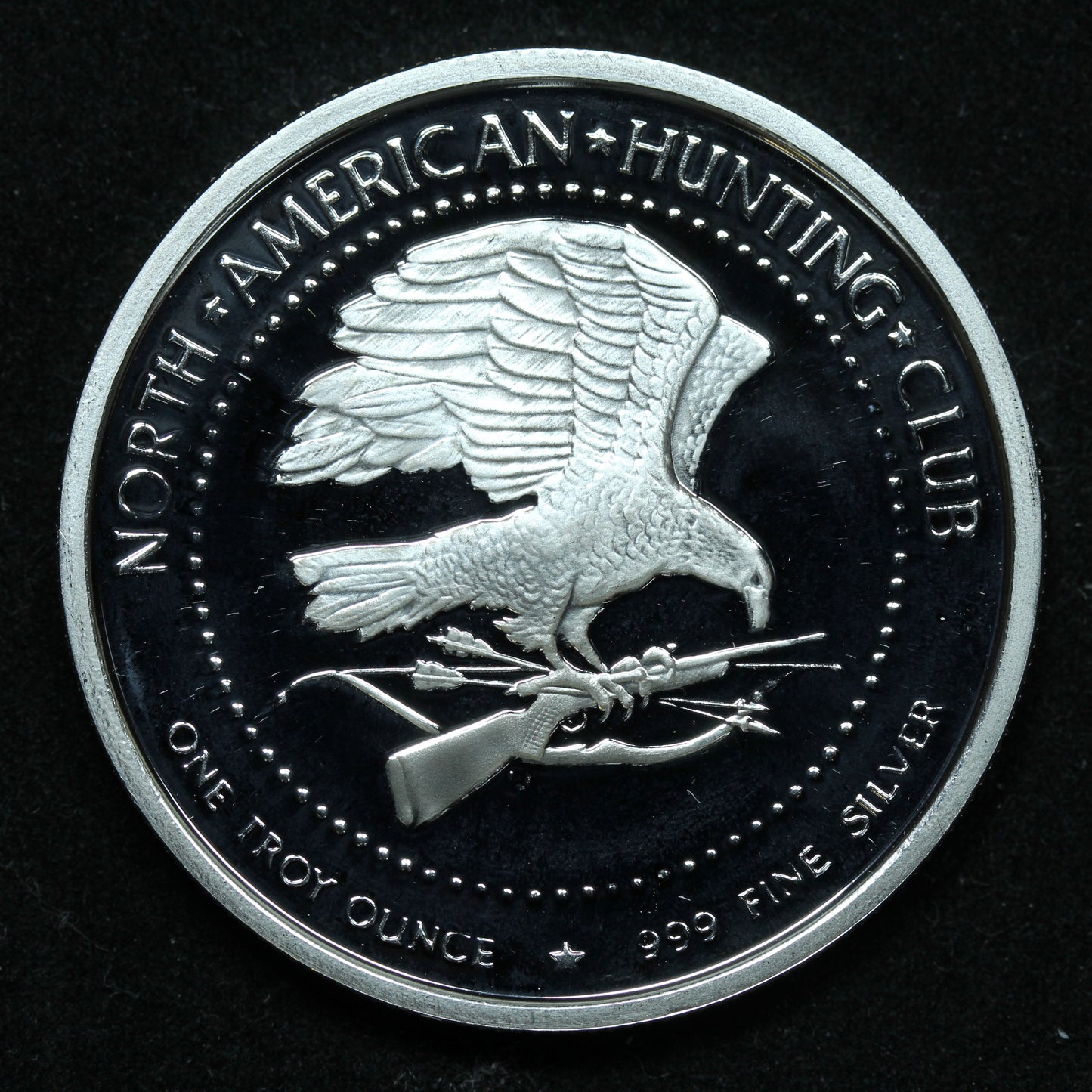 1 oz .999 Fine Silver - North American Hunting Club Bucks & Bulls - Taft Bull w/ Capsule