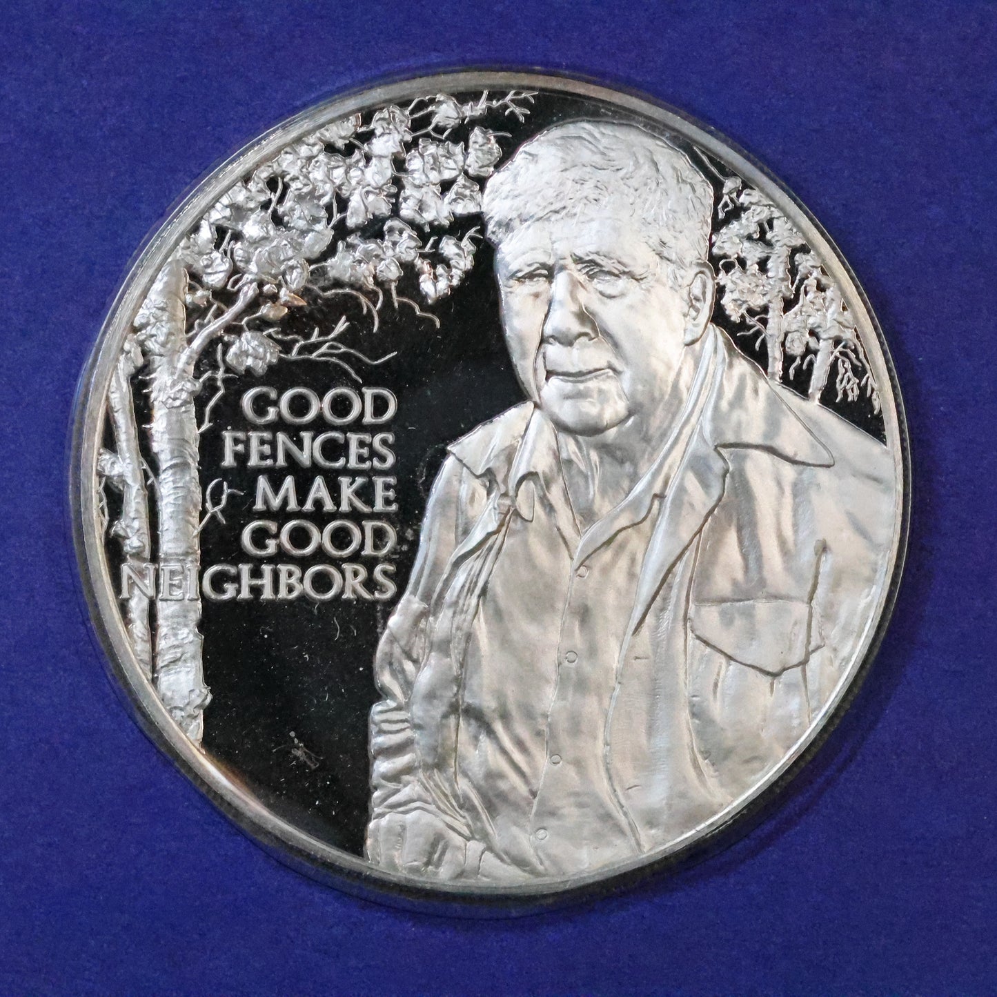 1974 Postmasters of America STERLING SILVER Art Round - No. 2 Robert Frost Good Fences