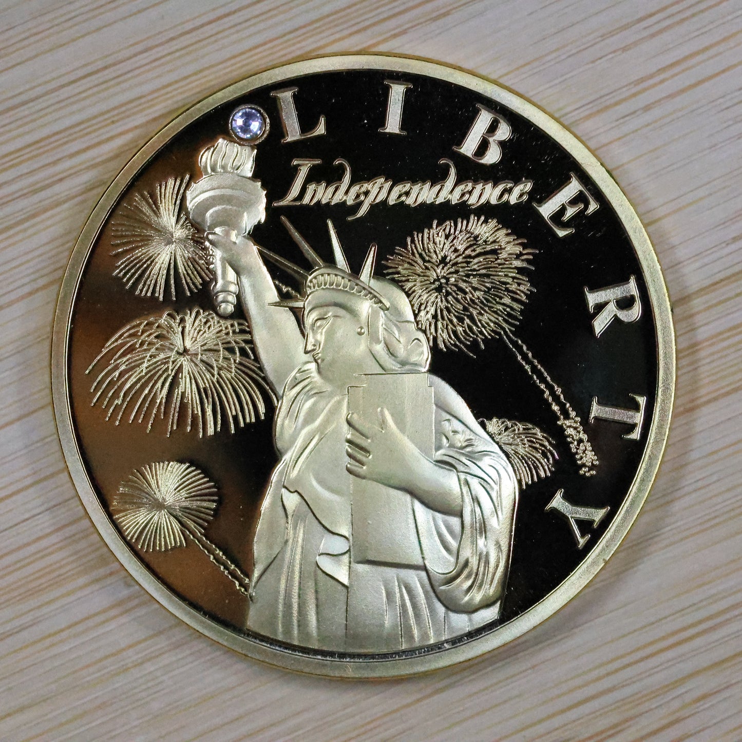 American Mint Liberty Independence Medal 40 MM In Cap