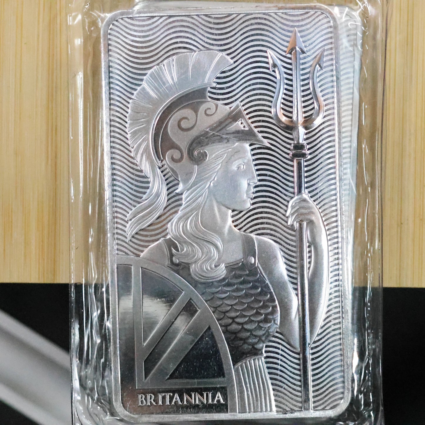 10 oz The Royal Mint Britannia .999 fine Silver Bar Sealed