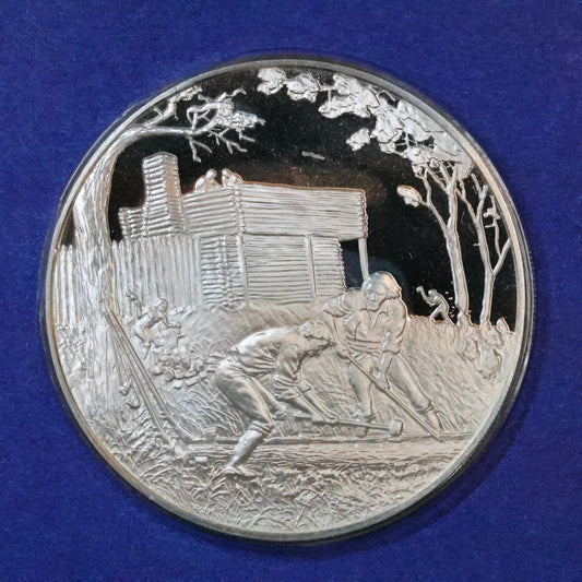 1974 Postmasters of America STERLING SILVER Art Round - No. 11 Settlement of Kentucky