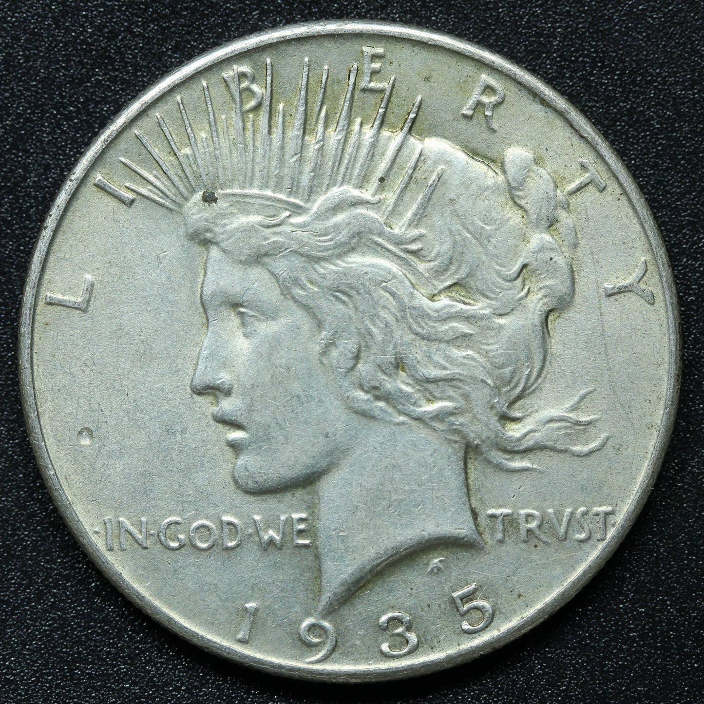1935 Peace Dollar - Silver - Philadelphia