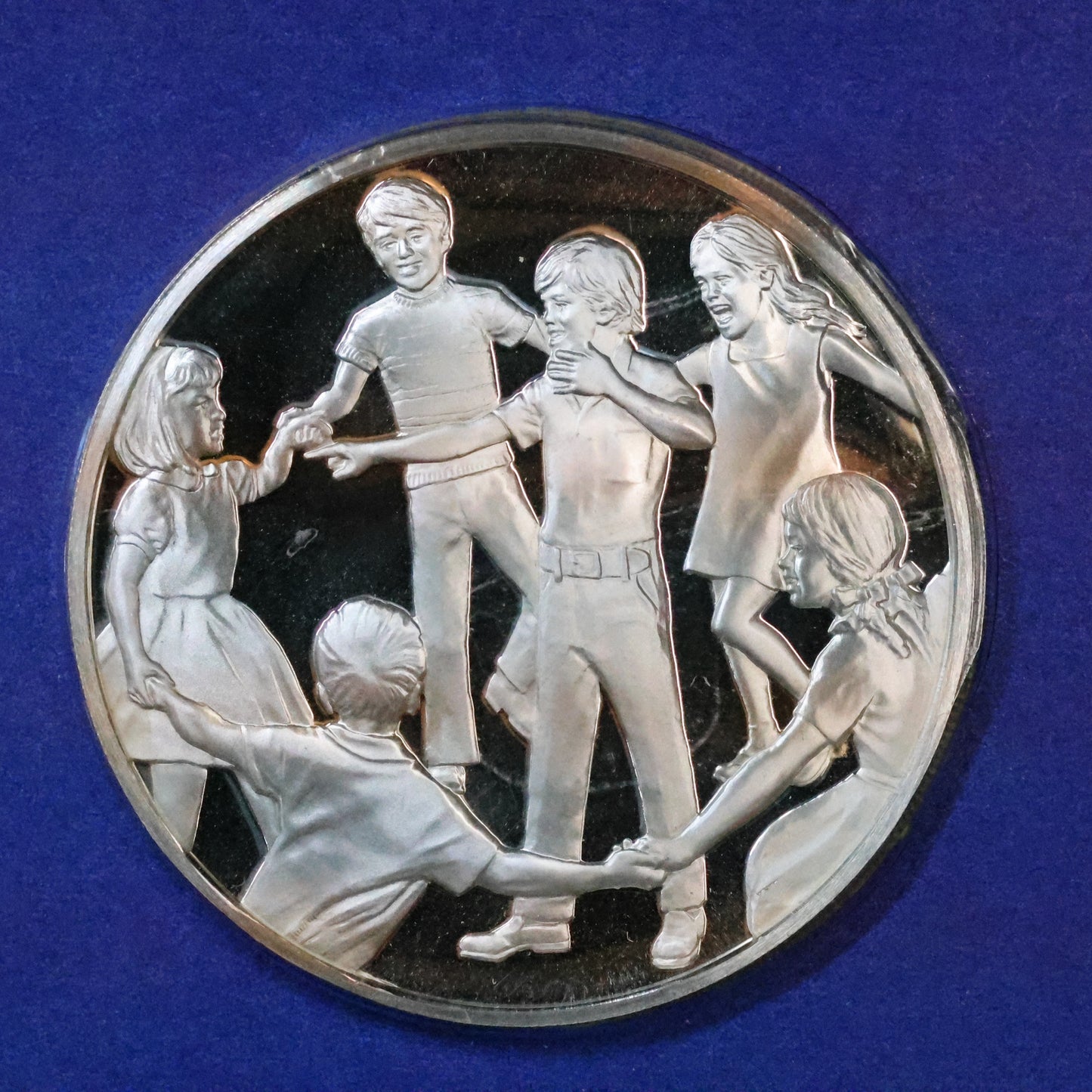 1974 Postmasters of America STERLING SILVER Art Round - No. 18 Help Retarded Children