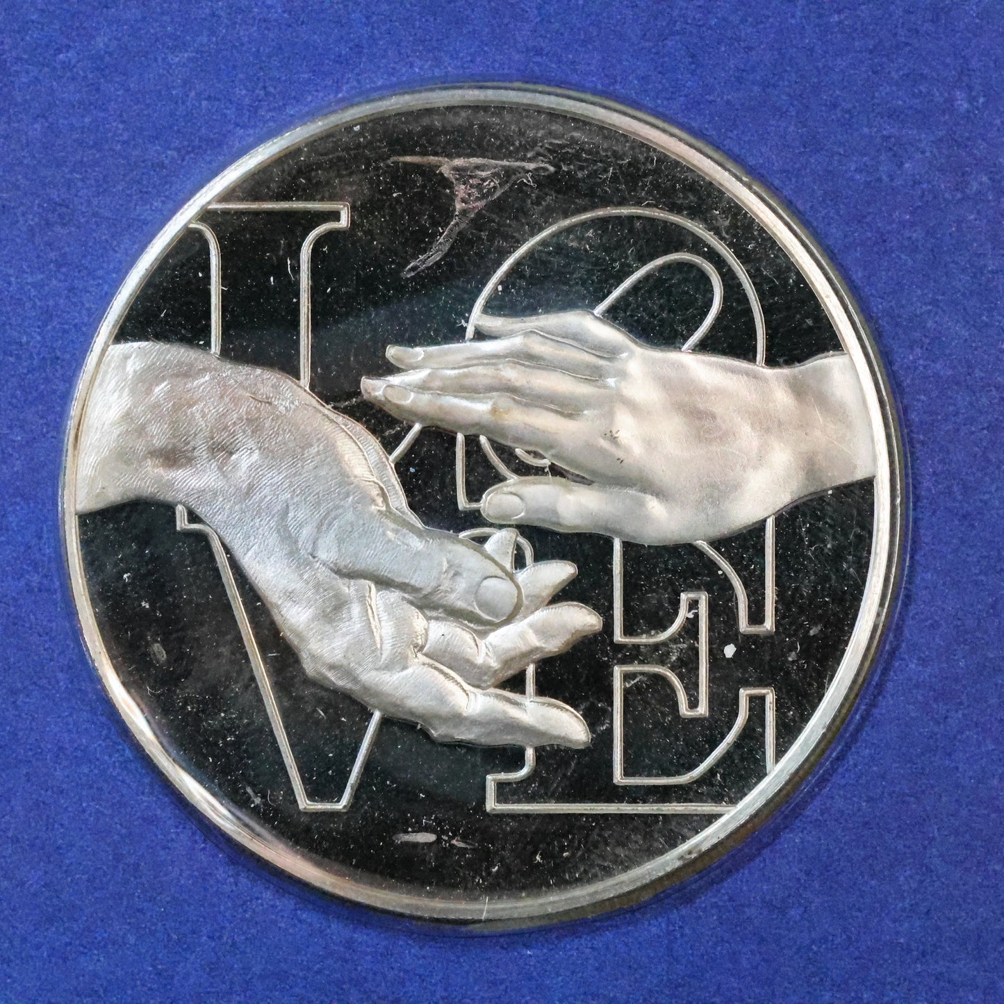 1973 Postmasters of America STERLING SILVER Art Round - No. 36 Power of LOVE