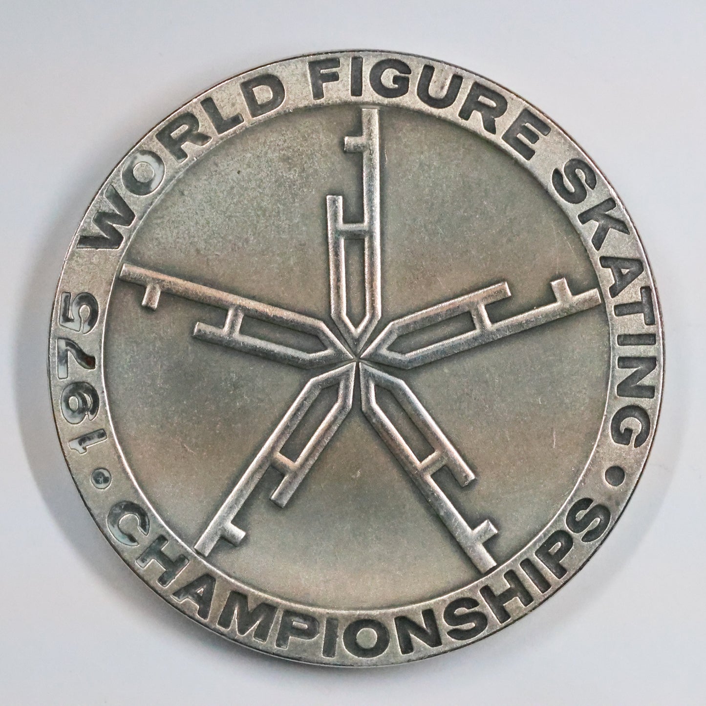 2.68 oz .999 Fine Silver 1975 World Figure Skating The Broadmoor Silver Medal Medallic Art