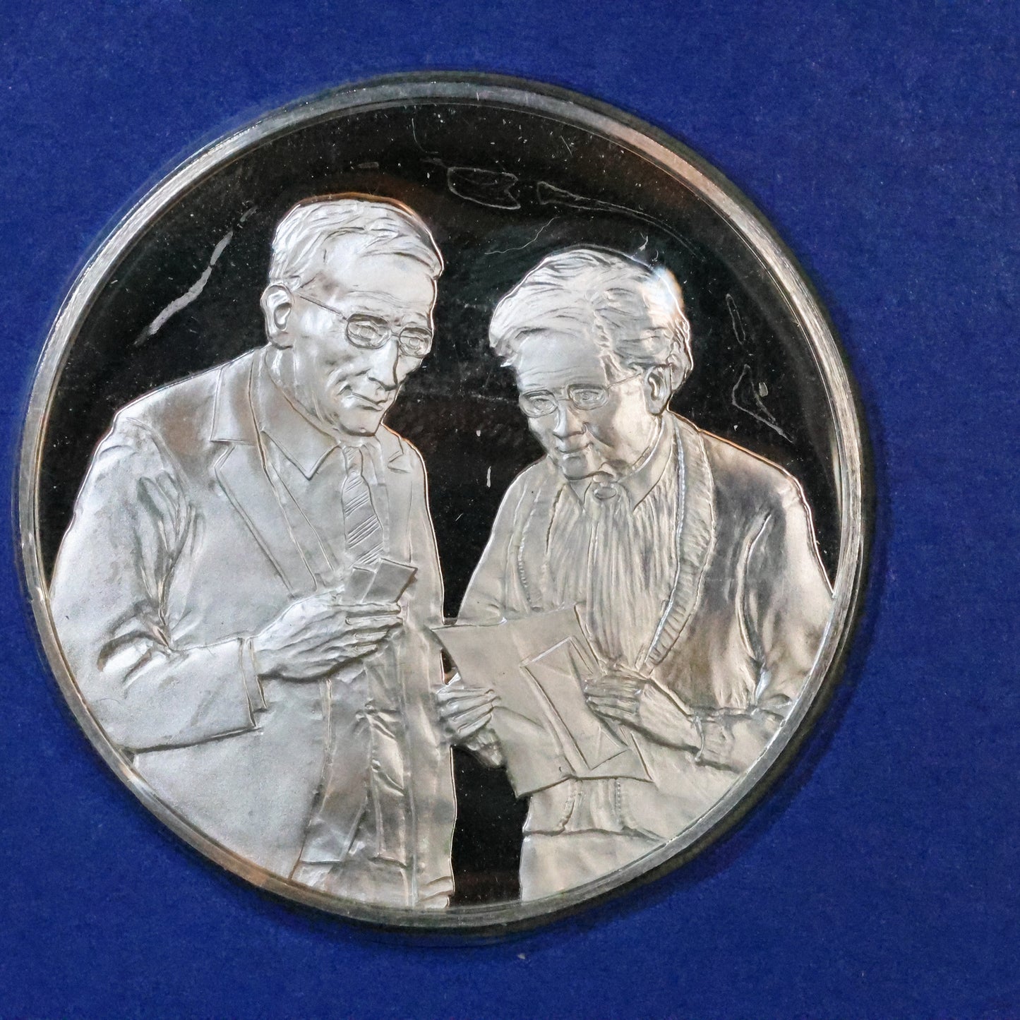 1973 Postmasters of America STERLING SILVER Art Round - No. 42 US Postal Employees