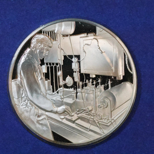 1973 Postmasters of America STERLING SILVER Art Round - No. 46 Progress in Electronics