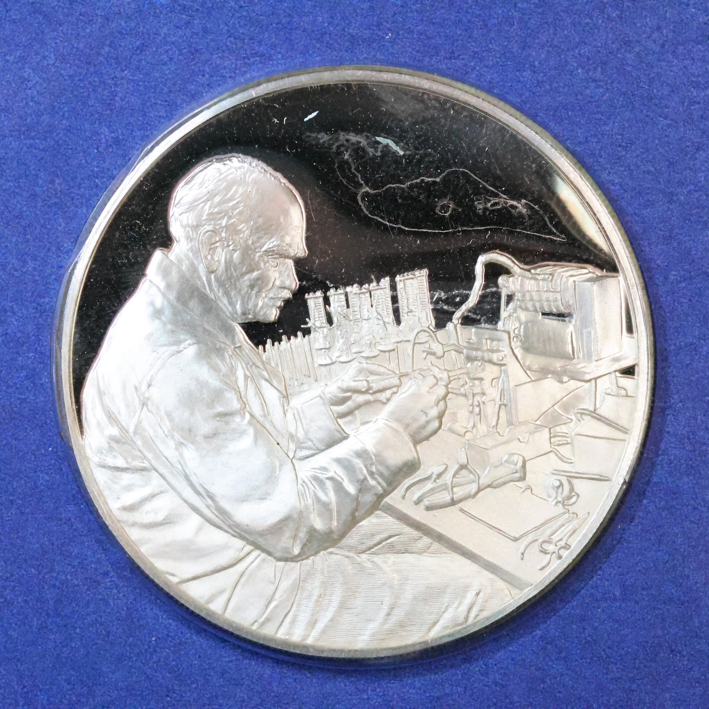 1973 Postmasters of America STERLING SILVER Art Round - No. 47 Progress in Electronics