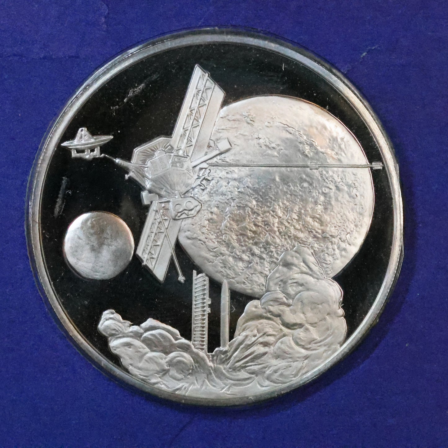 1975 Postmasters of America STERLING SILVER Art Round - No. 8 Mariner 10