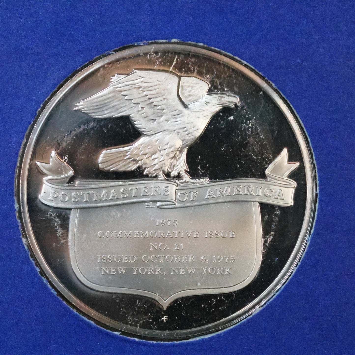 1975 Postmasters of America STERLING SILVER Art Round - No. 21 Banking and Commerce
