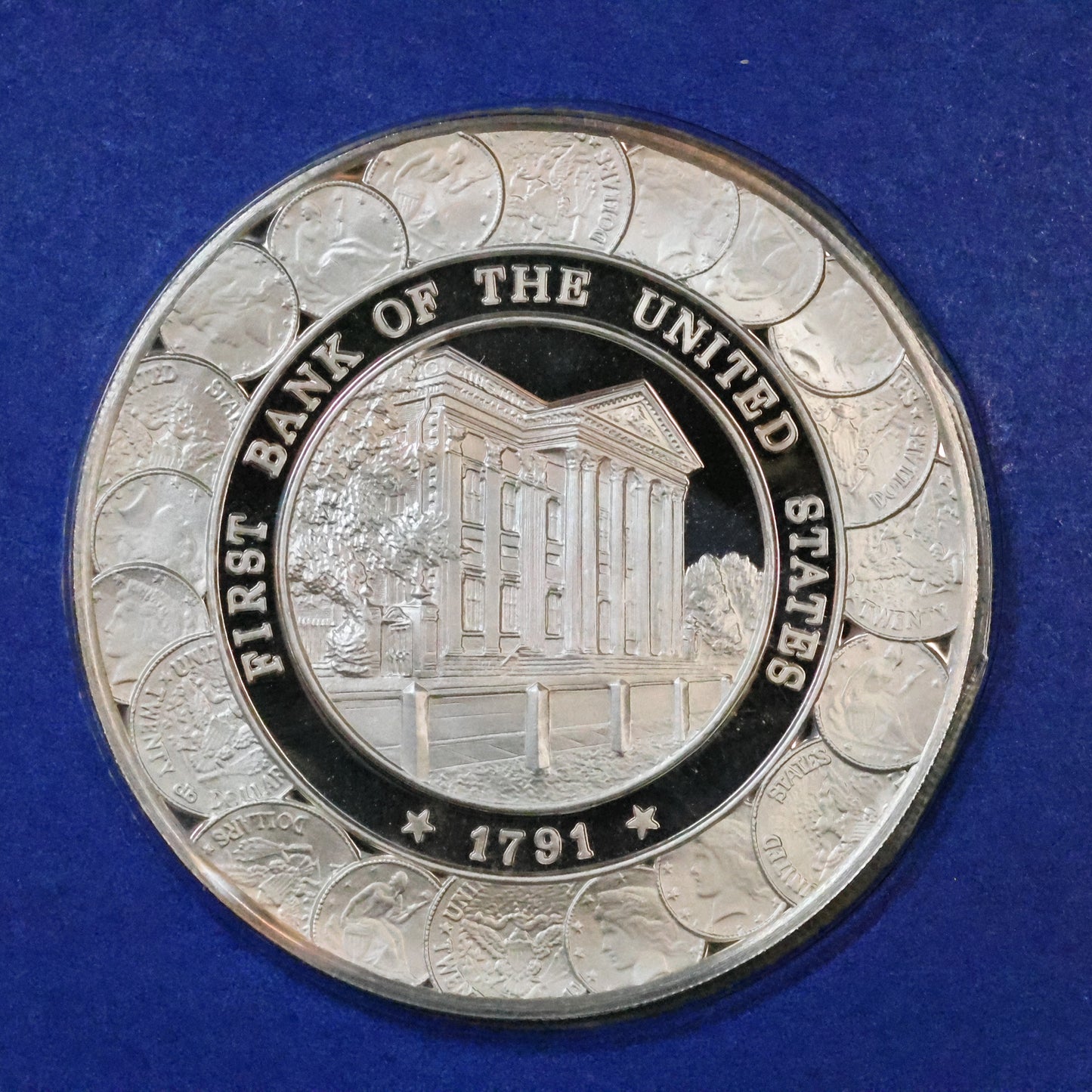 1975 Postmasters of America STERLING SILVER Art Round - No. 21 Banking and Commerce