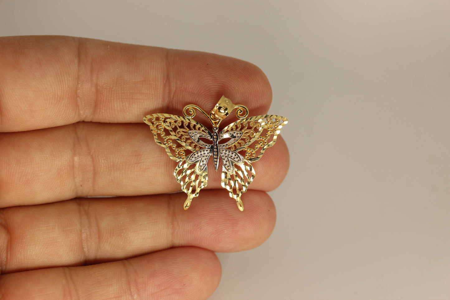 18k Two Tone White & Yellow Gold Filigree Butterfly Pendant ~.1.25"