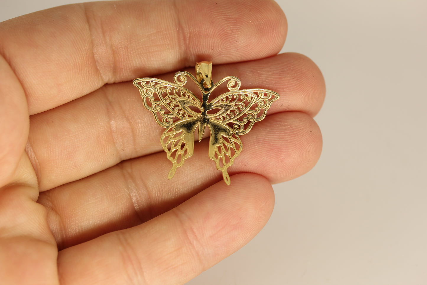 18k Two Tone White & Yellow Gold Filigree Butterfly Pendant ~.1.25"