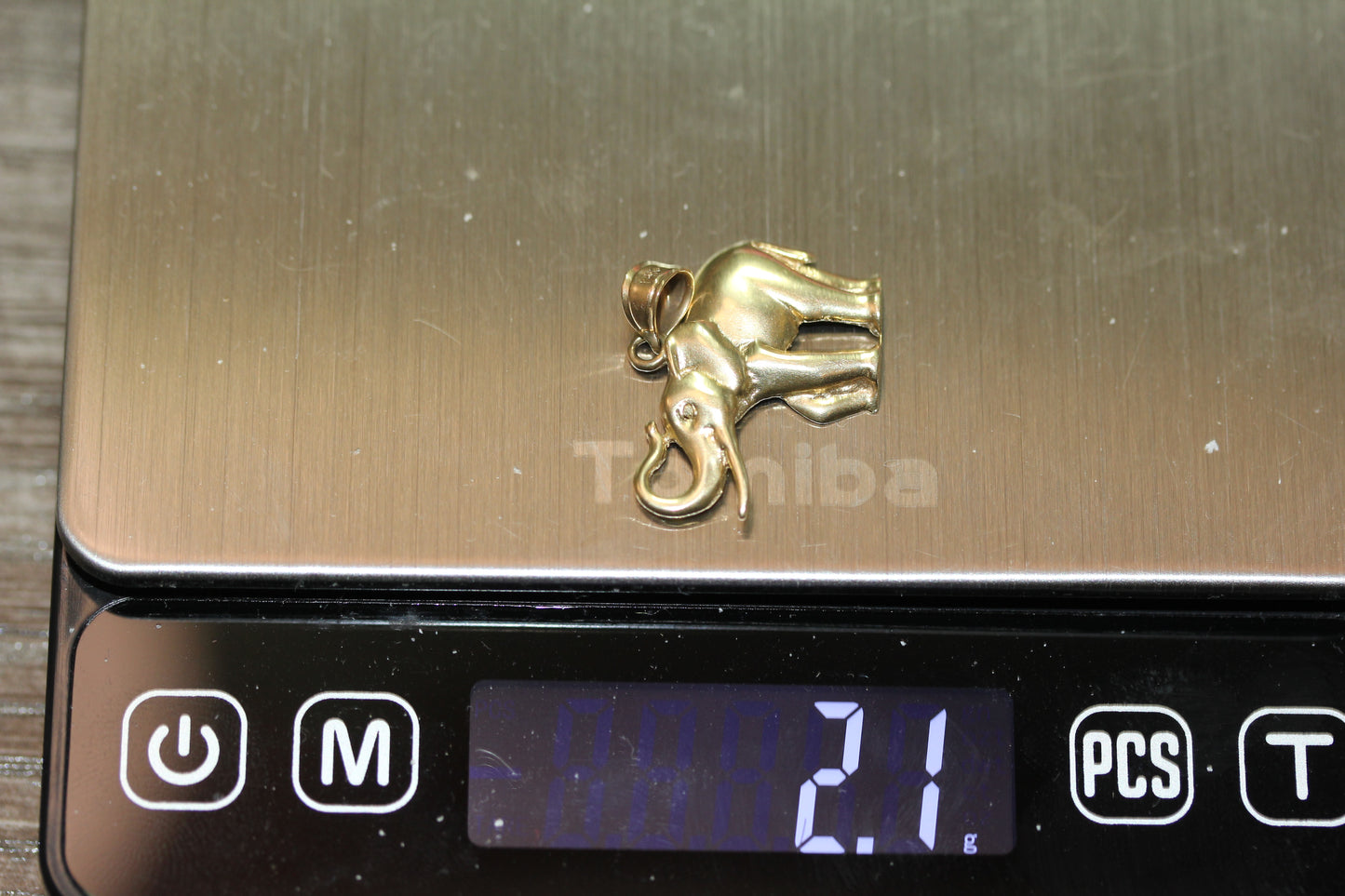 14k Yellow Gold Elephant Pendant Charm ~1" 2.1 gr