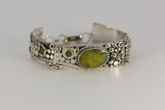 Vintage Victor Yurivilca Green Stone Bracelet ~6 in 23.2 grams